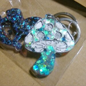 Dreamy blues horse& mushroom keychain set